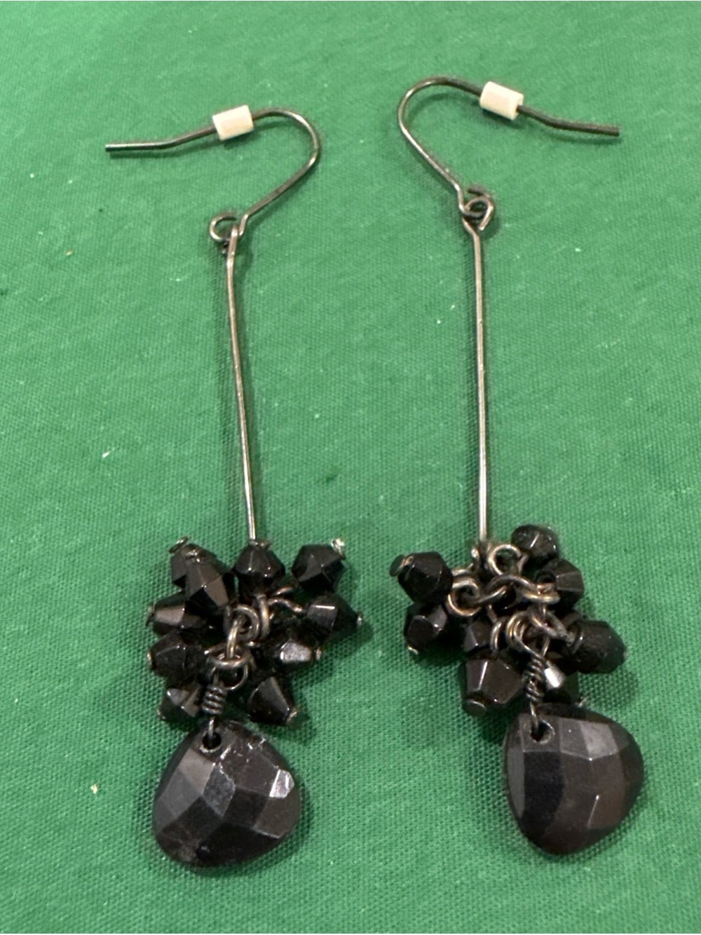 Black Dangle Cluster Teardrop Earrings - Women Jewelry. 92B